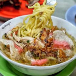 Mie Sop Kampung Mie Kuning