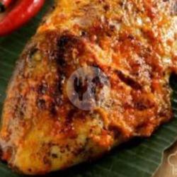 Ikan Ayam Ayam Goreng