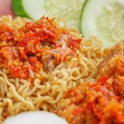 Mie Goreng Seuhah Ayam   Telor