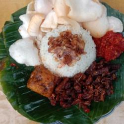 Nasi Uduk Tahu Orek