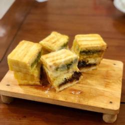 Roti Bakar Coklat Crunchy - Susu Crunchy