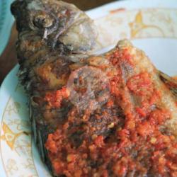 Ikan Nila Goreng Balado