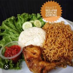 Nasi Ayam Bakar Indomie Goreng Kangkung Tumis Es Teh