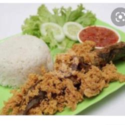 Lele Super Goreng Kremes Nasi Putih, Bonus Tempe,