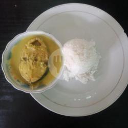 Nasi Tongkol Gulai Kuning