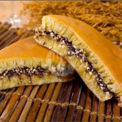 Martabak Kacang Coklat Susu