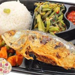 Nasi Ikan Kembung Goreng Kremes