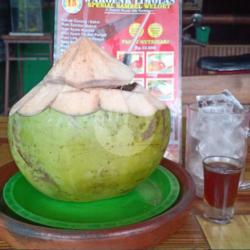 Kelapa Muda Utuh   Gula Jawa