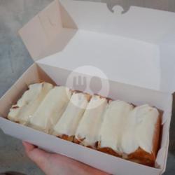 Roti Bakar Vanilla Cream