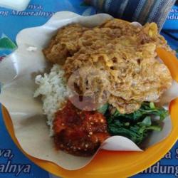 Nasi Tempong Telur Dadar