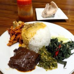 Nasi Rendang,lalap,sayur,sambal