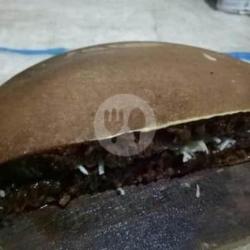 Martabak Manis Keju Kacang Black Fores