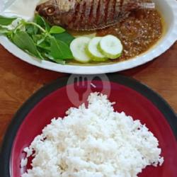 Nasi Ikan Mujaer Bakar Goreng