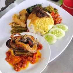 Paket Nasi Belut Balado