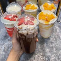 Smoothies Buah Strawberry   Whipcream