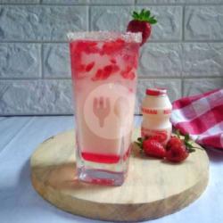 Es Yakult Soda Strawberry