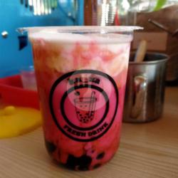 Red Velvet Cheese Boba Aren