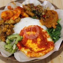 Nasi Rames Telur Ceplok Balado