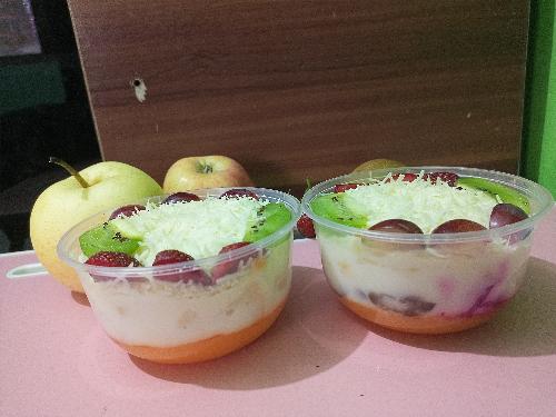 SALAD BUAH MOM SILMI