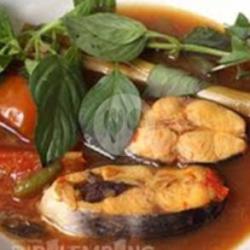 Nasi. Pindang Ikan Patin Asem Pedes Maknyus