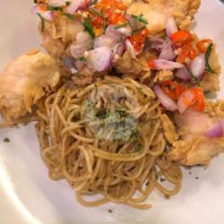 Spaghetti Fried Chicken Sambal Matah