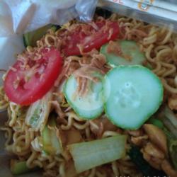 Mie Goreng Ayam Suwir Minuman