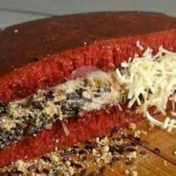Terang Bulan Red Velvet Keju Kacang