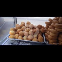 Roti Goreng Kentang Isi Coklat 8pcs