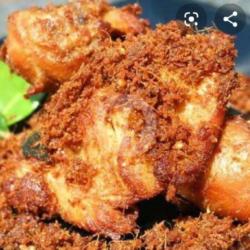 Paket Hemat Ayam Goreng Laos.