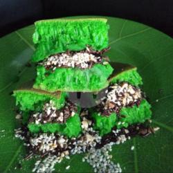 Martabak Manis Pandan Wijen Coklat