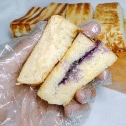 Roti Bakar Durian   Blueberry