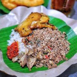 Nasi Megono   Telor   Gorengan   Gendar