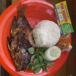 Ikan Bakar Mujaer