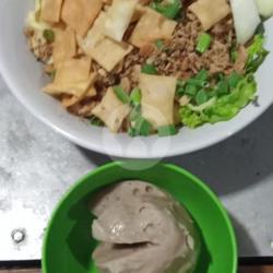 Mie Pangsit   Pentol Besar