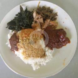 Nasi Padang Daging Rendang