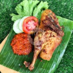 Bebek Setengah Ekor   Nasi   Teh