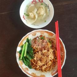 Mie Ayam Yamin Manis Jamur   Pangsit