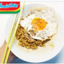 Indomie Goreng   Telur Ceplok   Sosis