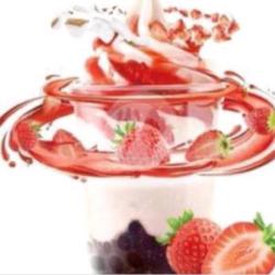 Strawbery Lucky Sundae
