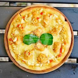 Chicken Salted Egg Pizza