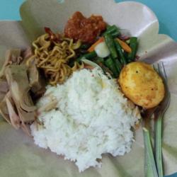 Nasi Campur Telur Bumbu