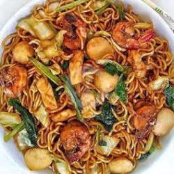 Mie Goreng Oseng Spesial