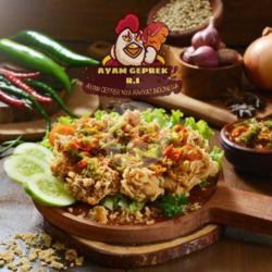 Ayam Geprek Sambal Cabe Ijo