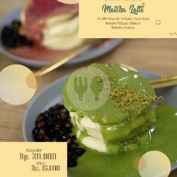 Souffle Pancake Matcha Latte