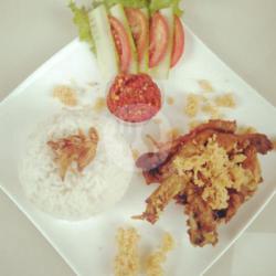 Nasi Ayam Kampung Goreng Kremes