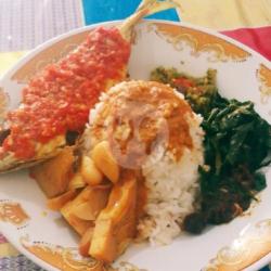 Nasi Padang Ikan Kembung Balado