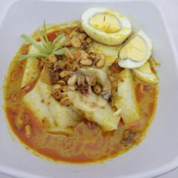 Lontong Kari Telur