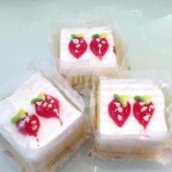 Strawberry Hias /pcs