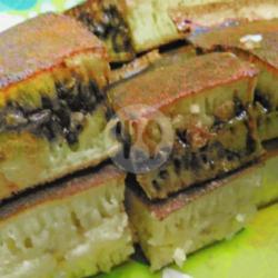 Terang Bulan Kacang Coklat