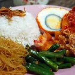 Nasi Gurih   Telur   Perkedel